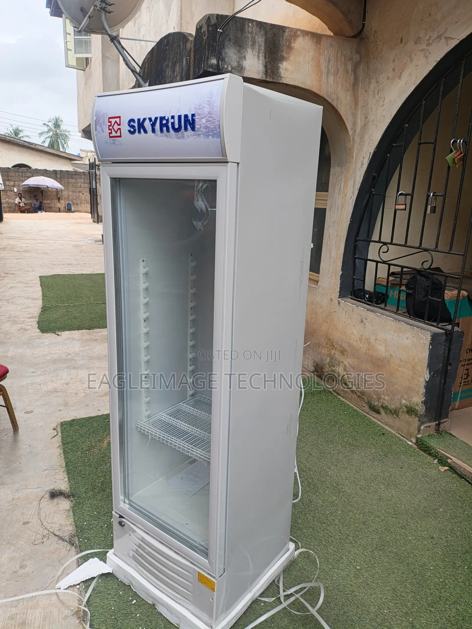Quick Chill Skyrun SC-228FN Display Refrigerator