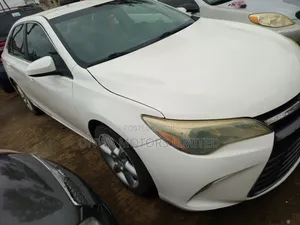Toyota Camry 2016 White