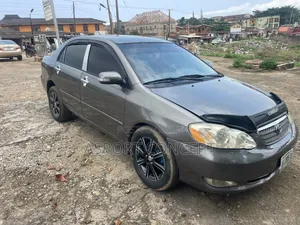 Toyota Corolla LE 2005 Gray