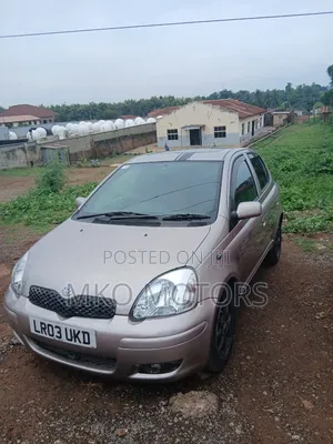 Toyota Yaris 2004