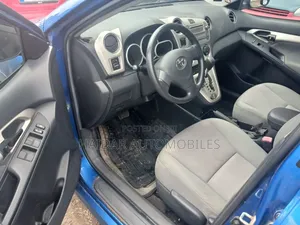 Toyota Matrix S Hatchback AWD (2.4L 4cyl 4A) 2010 Blue