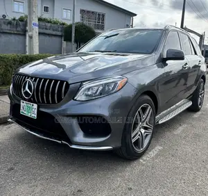 Mercedes-Benz C400 2017 Gray