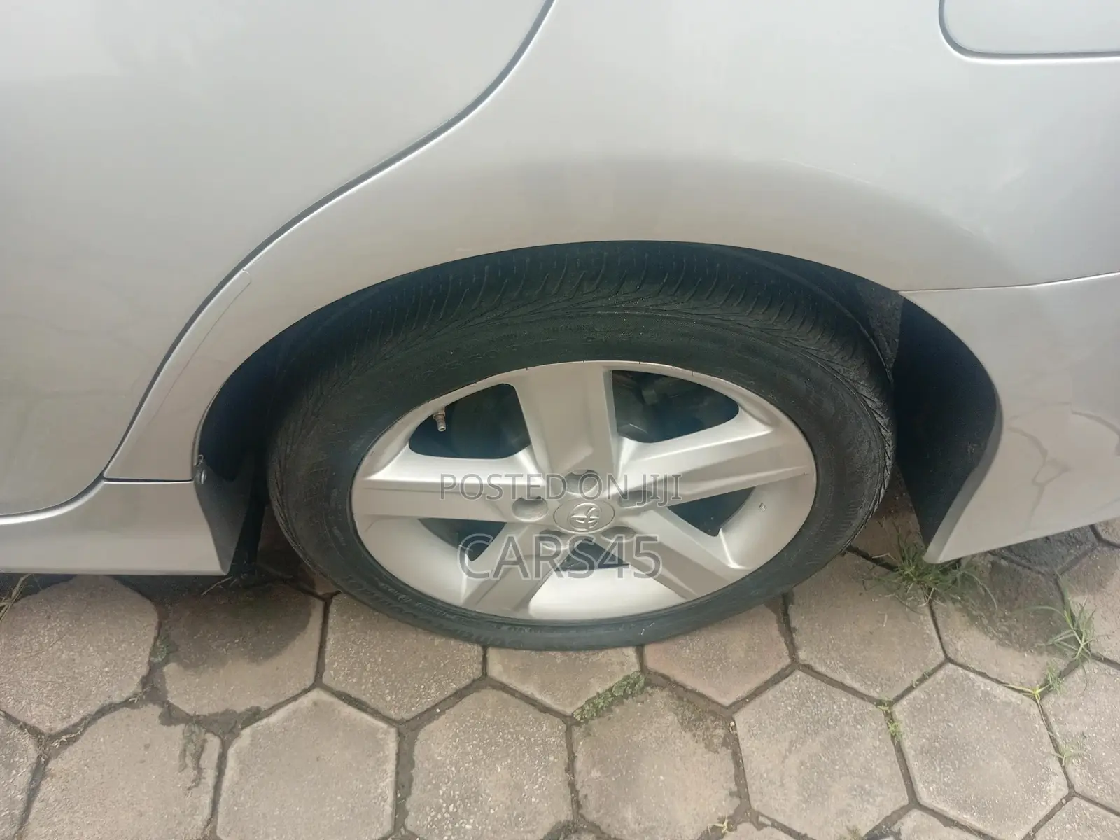 Toyota Camry 2012 Silver