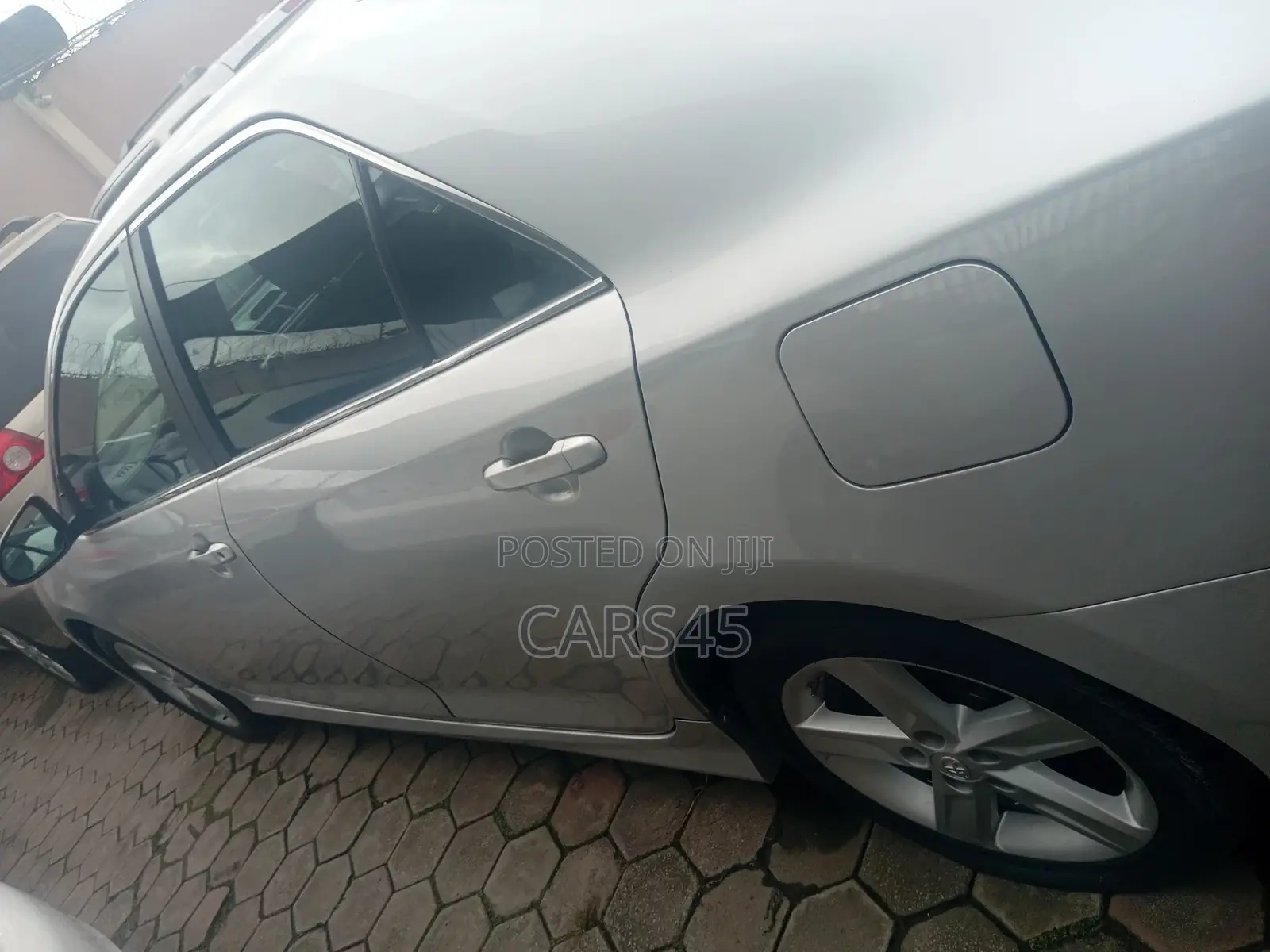 Toyota Camry 2012 Silver