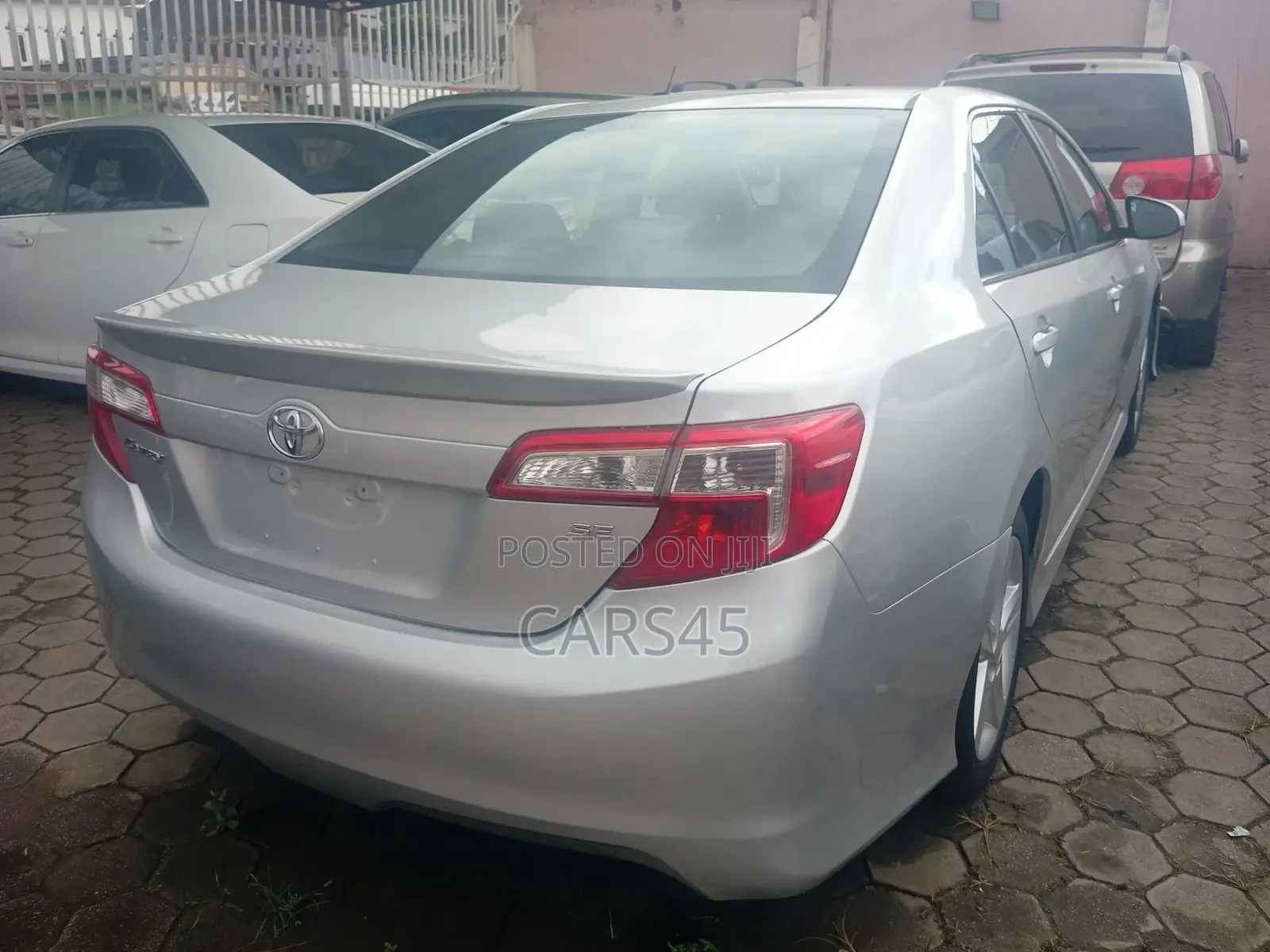 Toyota Camry 2012 Silver