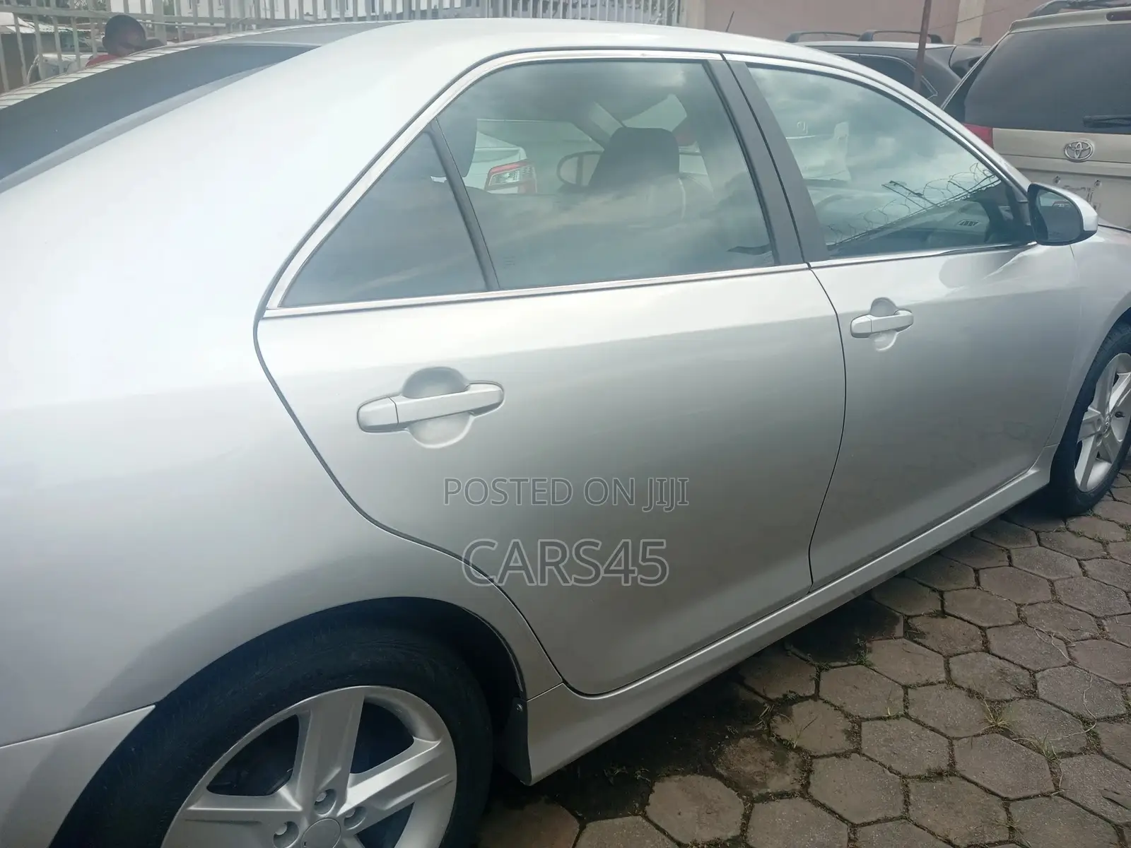 Toyota Camry 2012 Silver