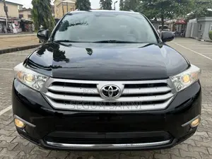 Toyota Highlander Limited 3.5l 4WD 2013 Black