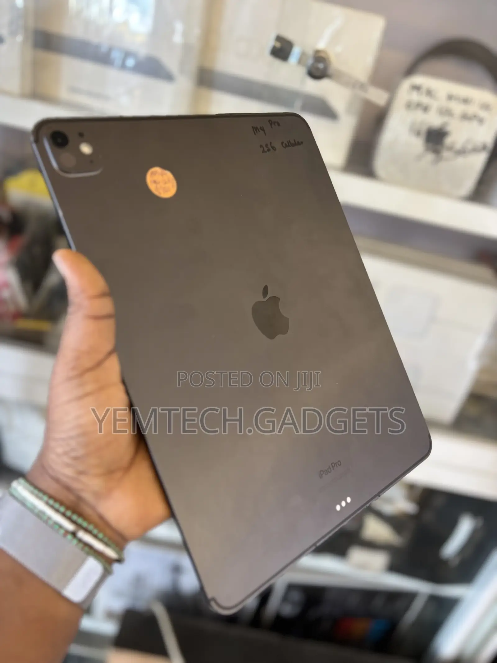 Apple iPad Pro 13 (2024) 256 GB Gray