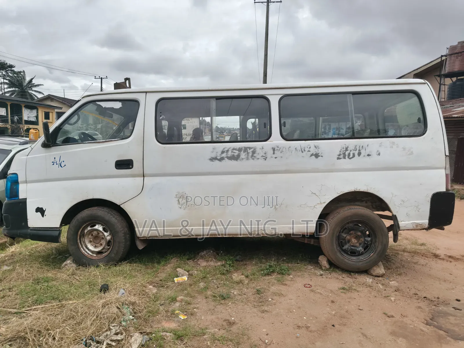 Nissan Caravan (Urvan) 2009 White
