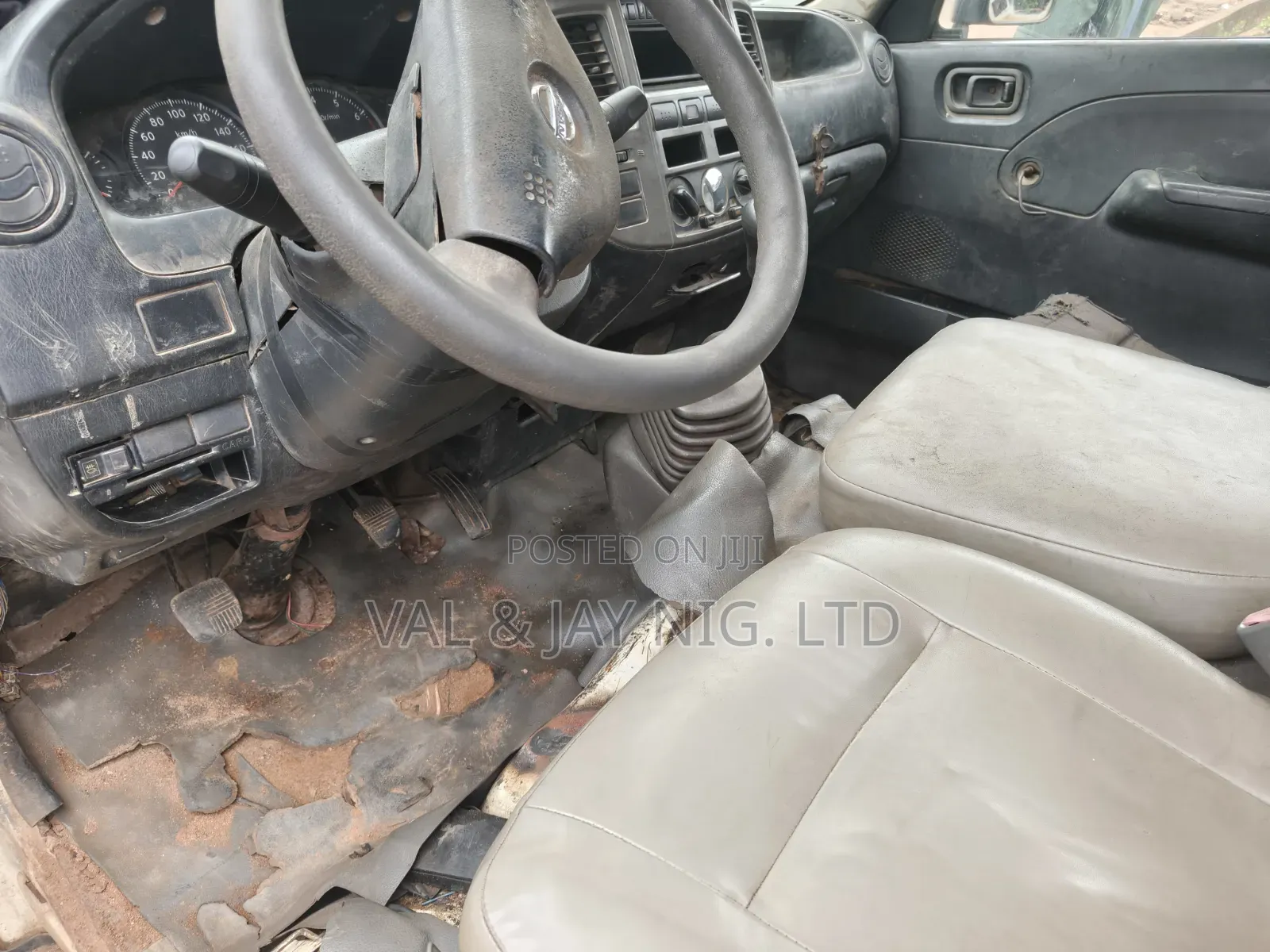 Nissan Caravan (Urvan) 2009 White
