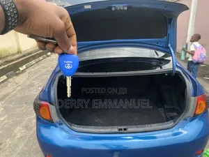 Toyota Corolla LE 4dr Sedan (1.8L 4cyl 4A) 2011 Blue