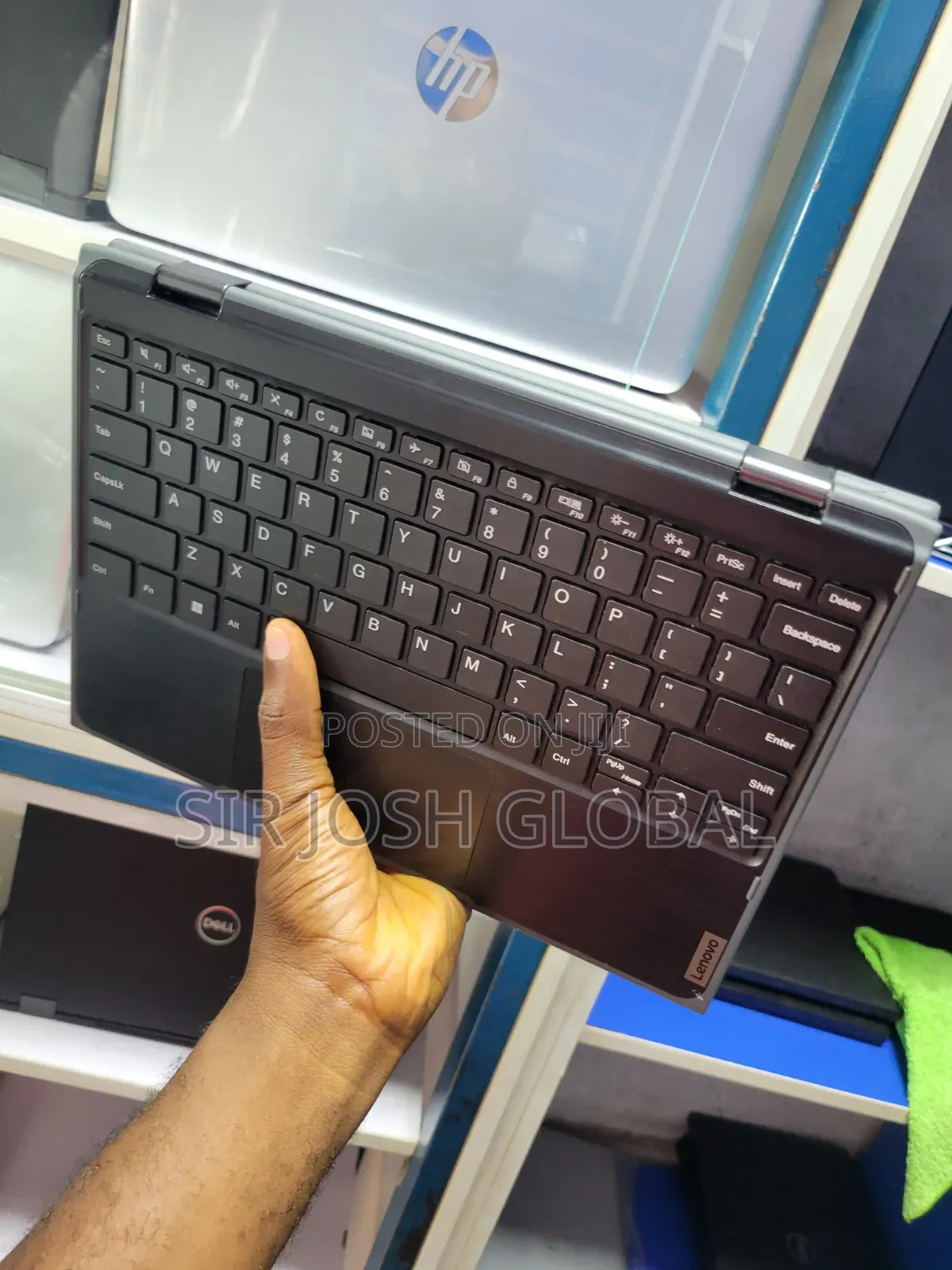 Laptop Lenovo 300e 4GB Intel Pentium SSD 128GB