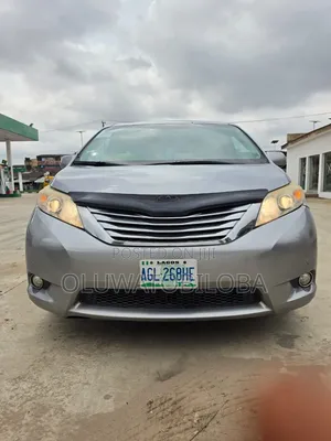 Toyota Sienna Limited 7 Passenger 2012 Gray