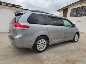 Toyota Sienna Limited 7 Passenger 2012 Gray