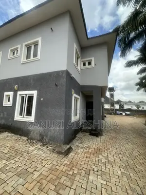5bdrm Duplex in Life Camp,Fct Abuja for rent