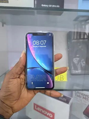 Apple iPhone XR 64 GB White