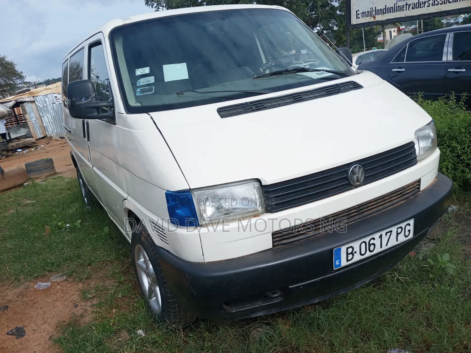 Volkswagen Transporter 2004 Orange