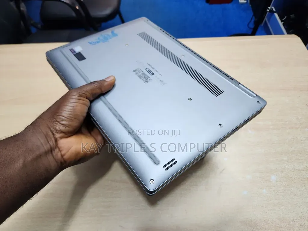 Laptop Dell Latitude 3310 2-in-1 8GB Intel Core i5 SSD 256GB