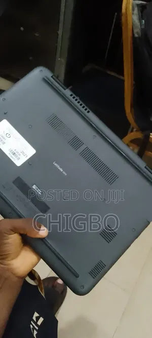 Laptop Dell Latitude 3310 8GB Intel Core i3 SSD 256GB