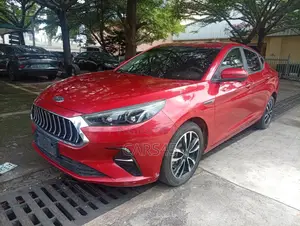 JAC J7 2022 Red