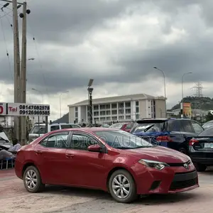 Toyota Corolla LE 4dr Sedan (1.8L 4cyl CVT) 2014 Red