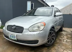 Hyundai Accent 2009 Silver