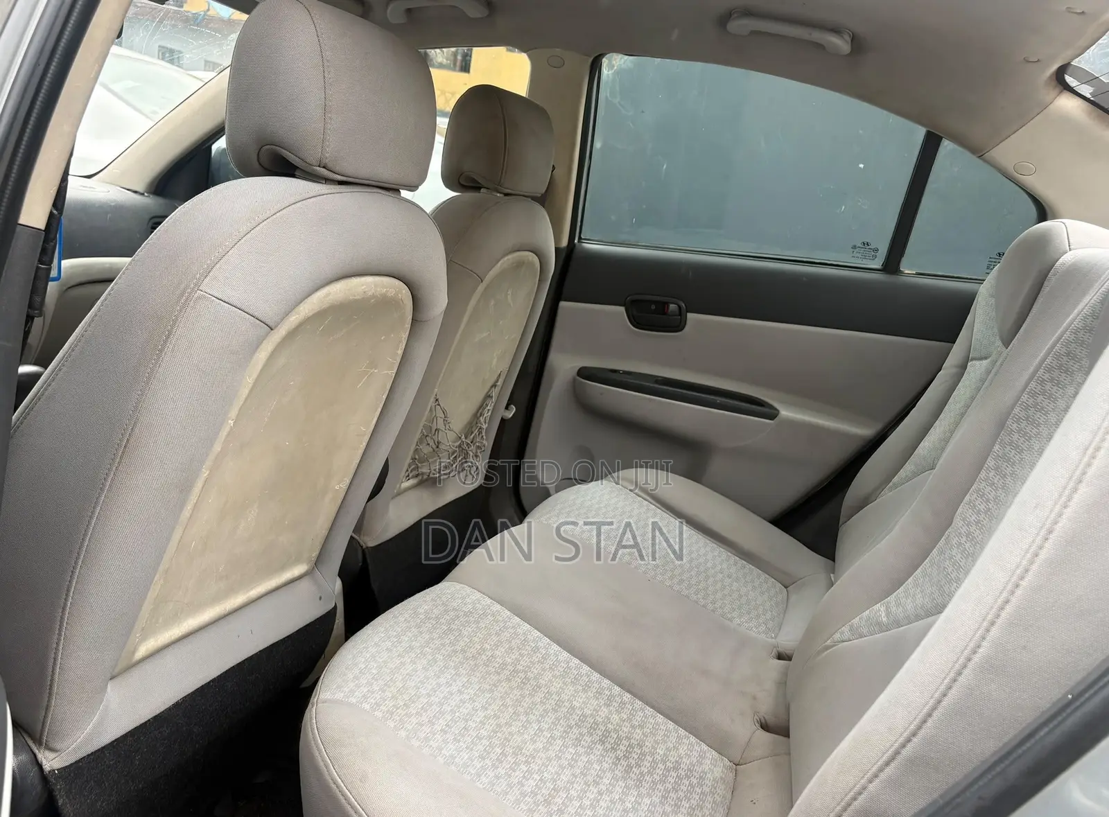 Hyundai Accent 2009 Silver