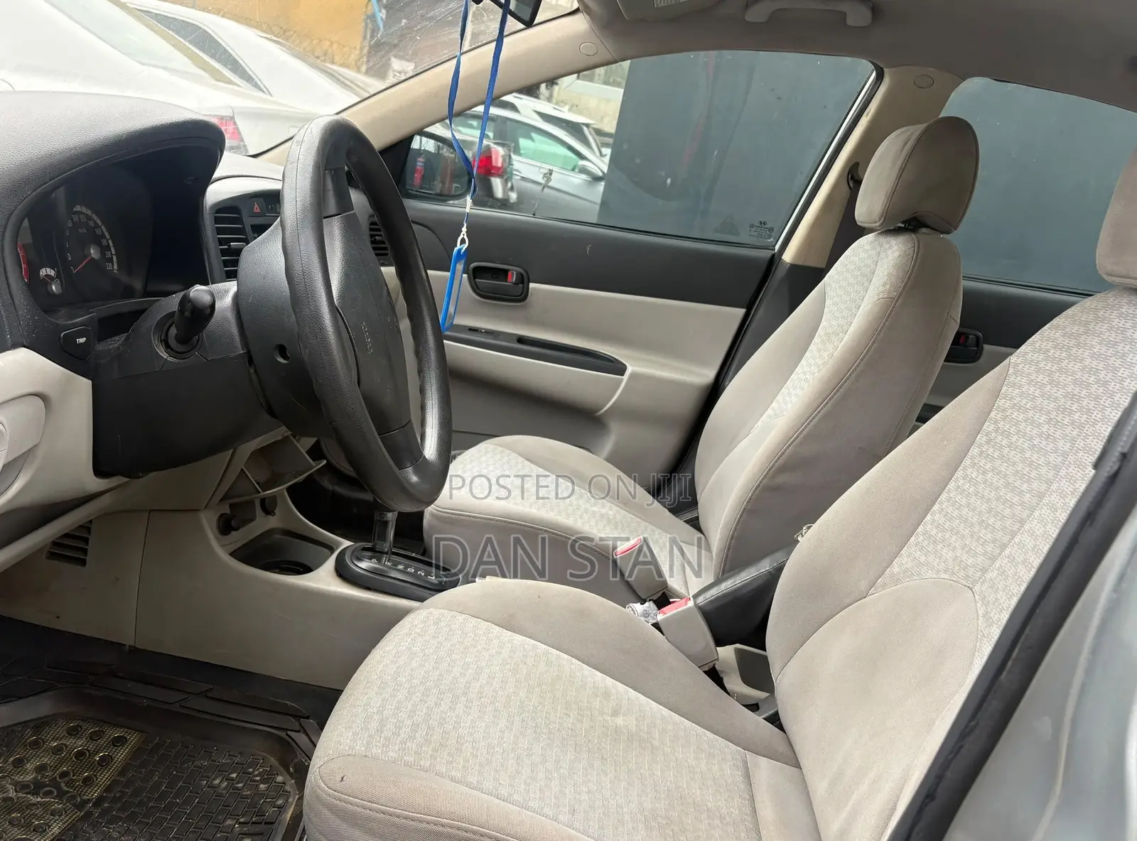 Hyundai Accent 2009 Silver