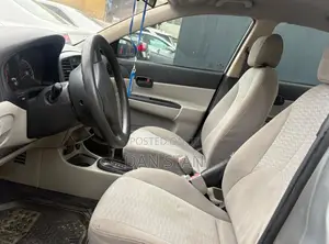 Hyundai Accent 2009 Silver