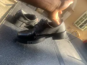 Cooperate Shoe