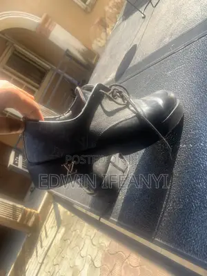 Cooperate Shoe