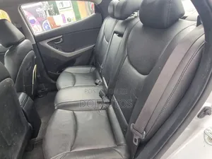 Hyundai Elantra Limited Sedan FWD (1.8L 4cyl 6A) 2013 Silver