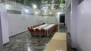 Serene Hall Floxy