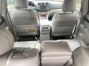 Toyota Highlander Limited 2010 Gray