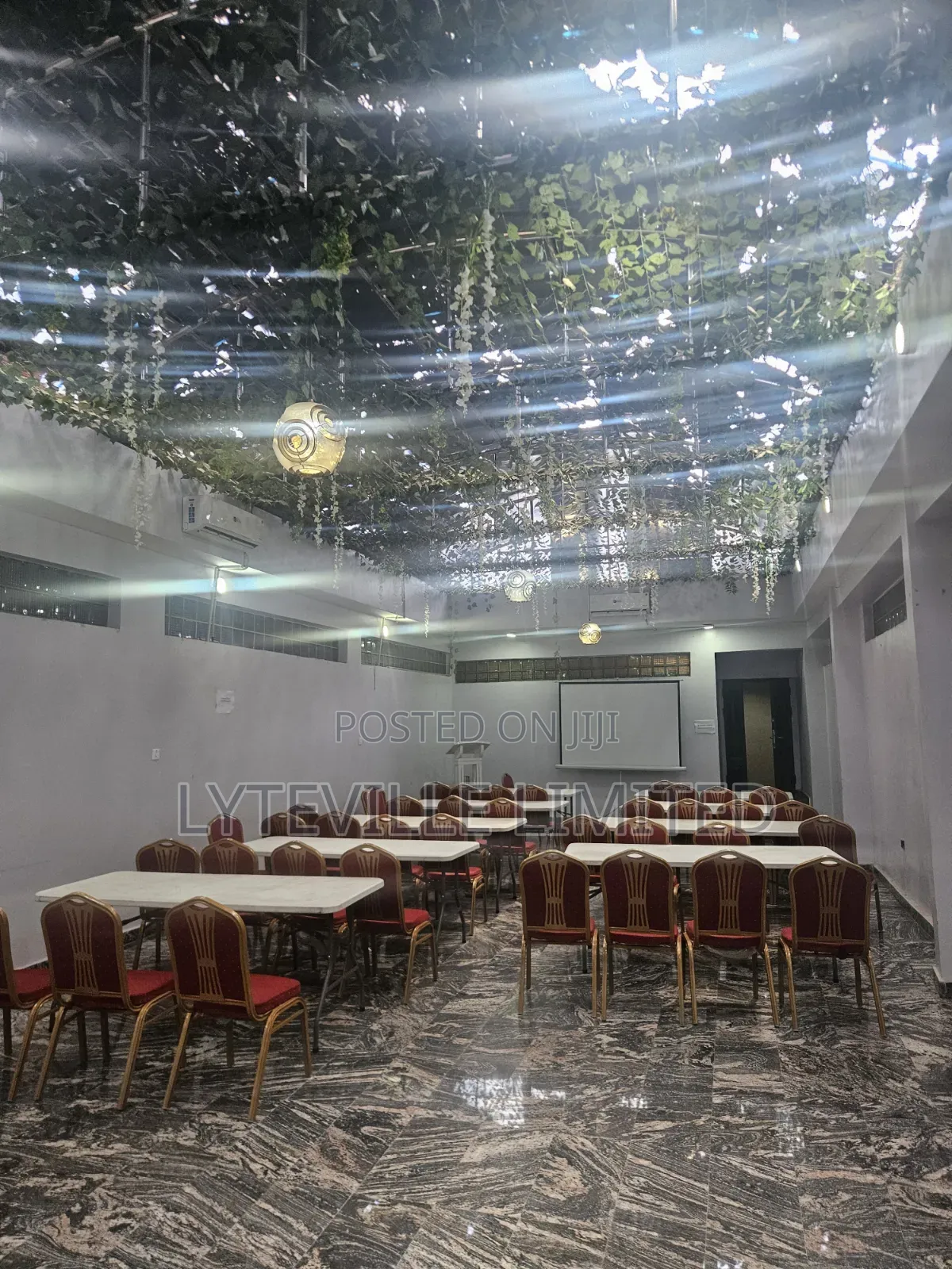 Serene Hall Floxy