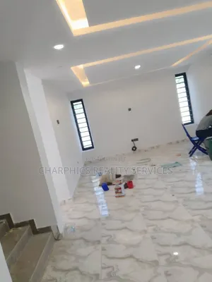 3bdrm Duplex in Erunwe for rent