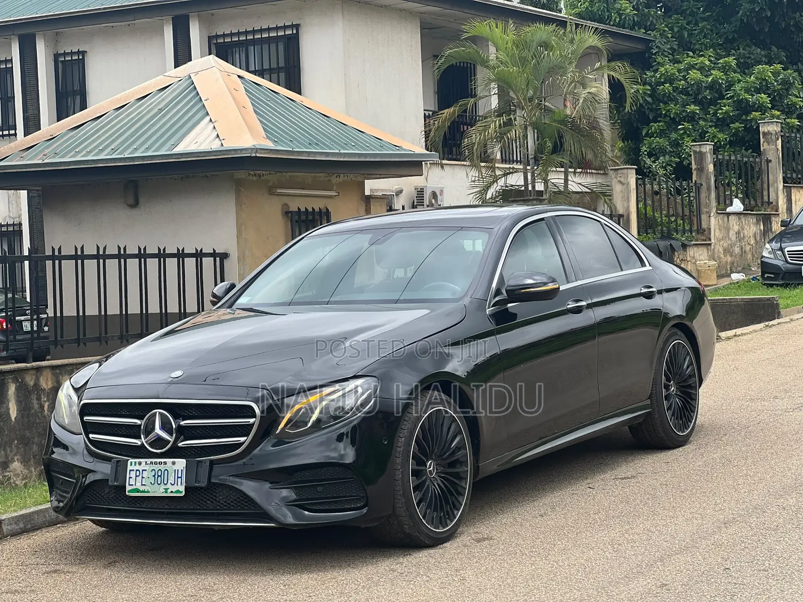 Mercedes-Benz E300 2017 Black