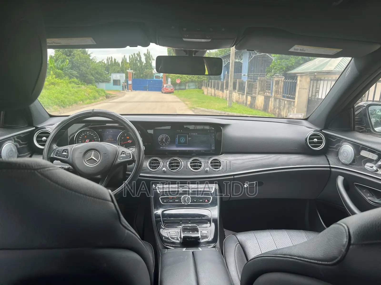 Mercedes-Benz E300 2017 Black