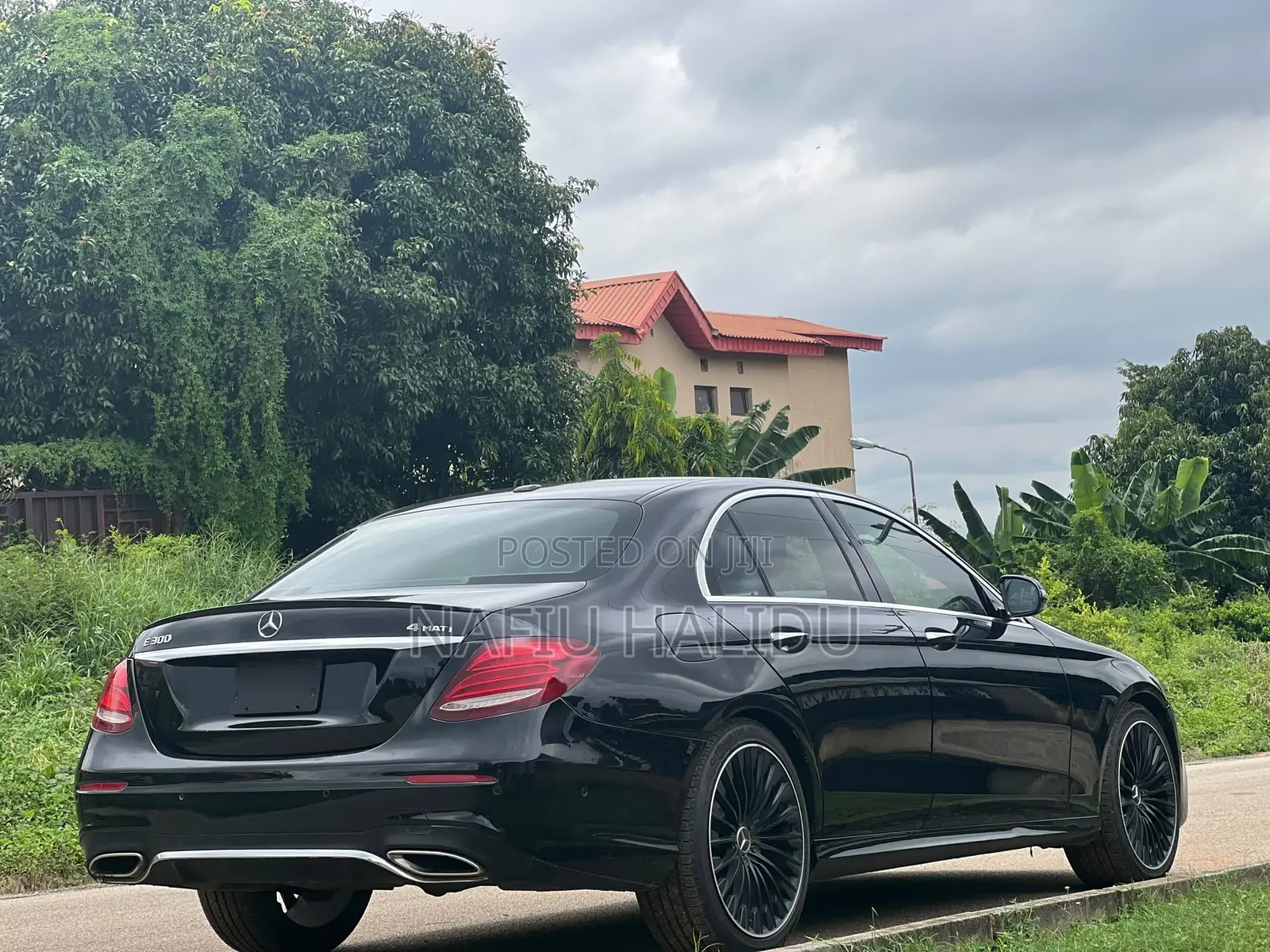 Mercedes-Benz E300 2017 Black