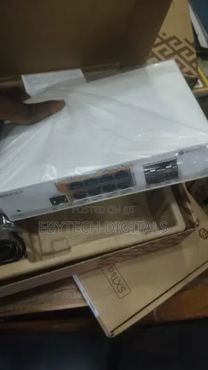 Mikrotik CRS112-8P-4S-In