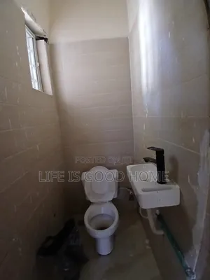 Studio Apartment in Royal  View, Chevron for rent