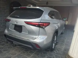 Toyota Highlander Limited AWD 2020 Silver