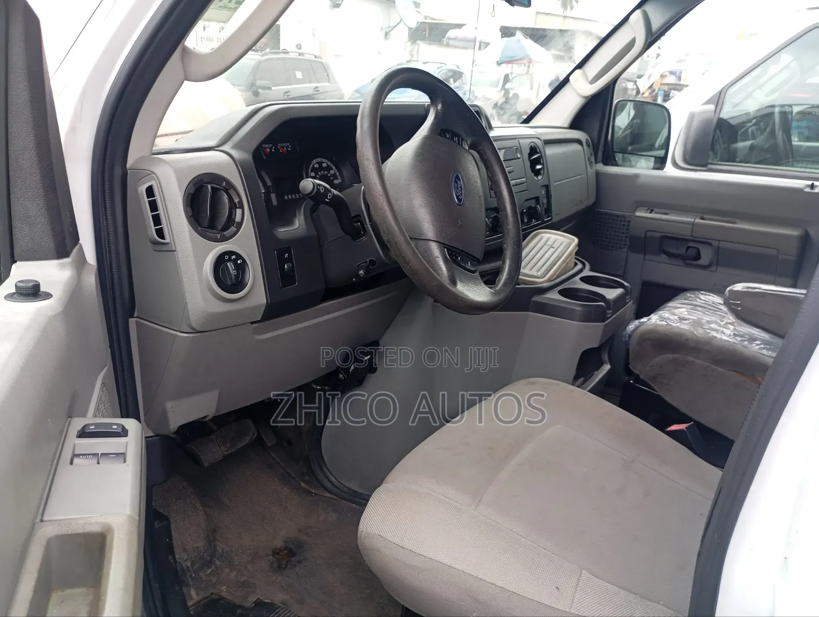 Ford E250 2014 White