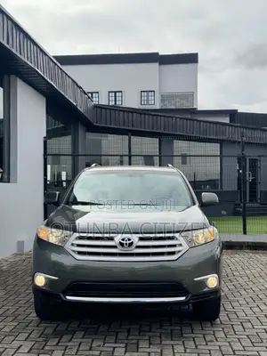 Toyota Highlander Limited 2012 Green