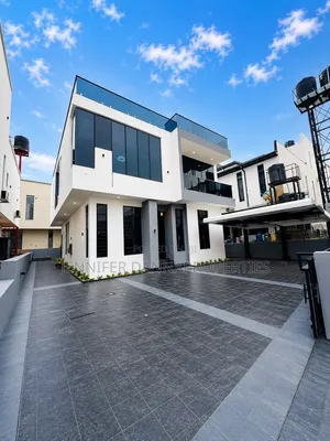 5bdrm Duplex in Ikota for sale