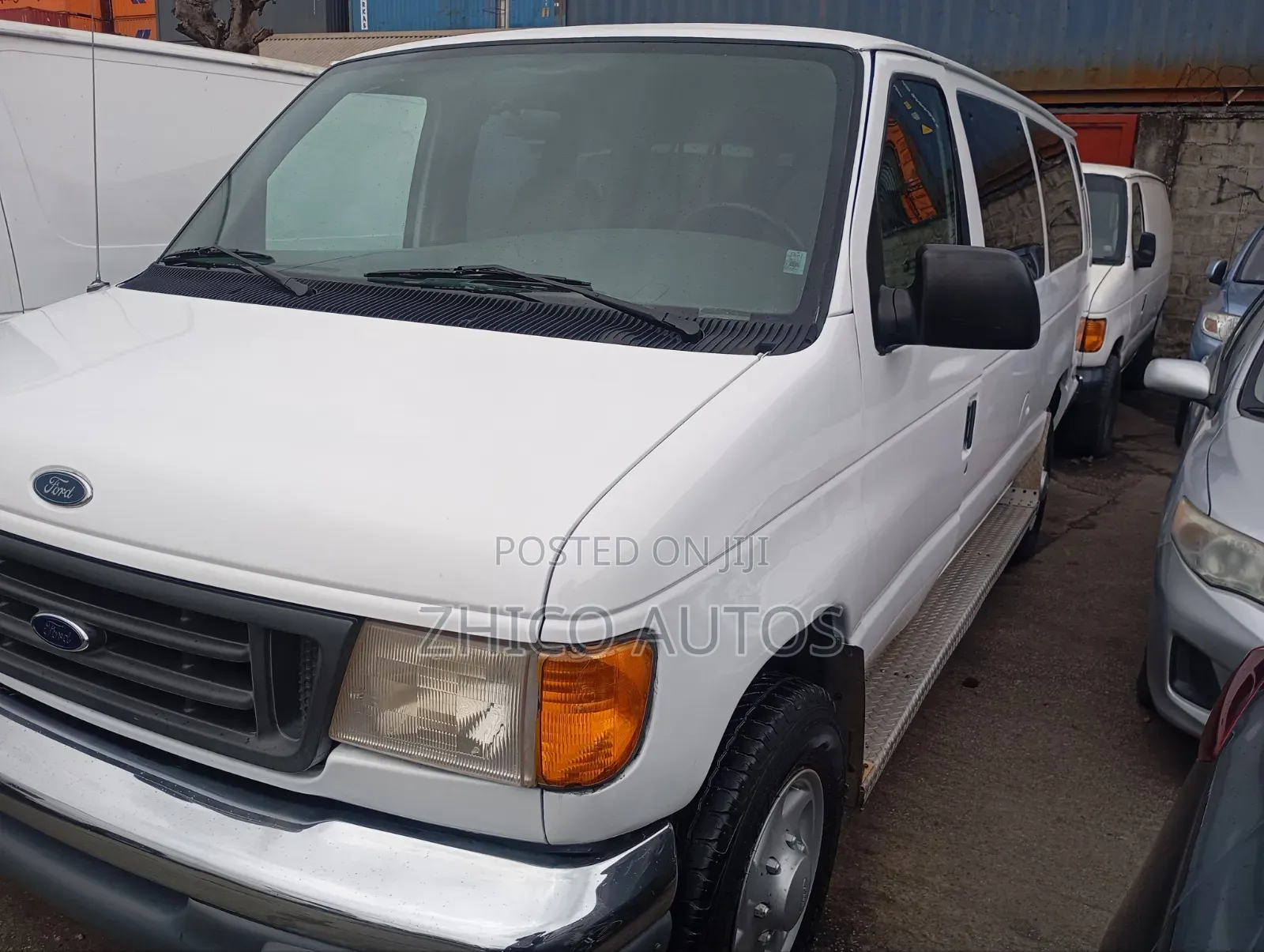 Ford E350 1998 White