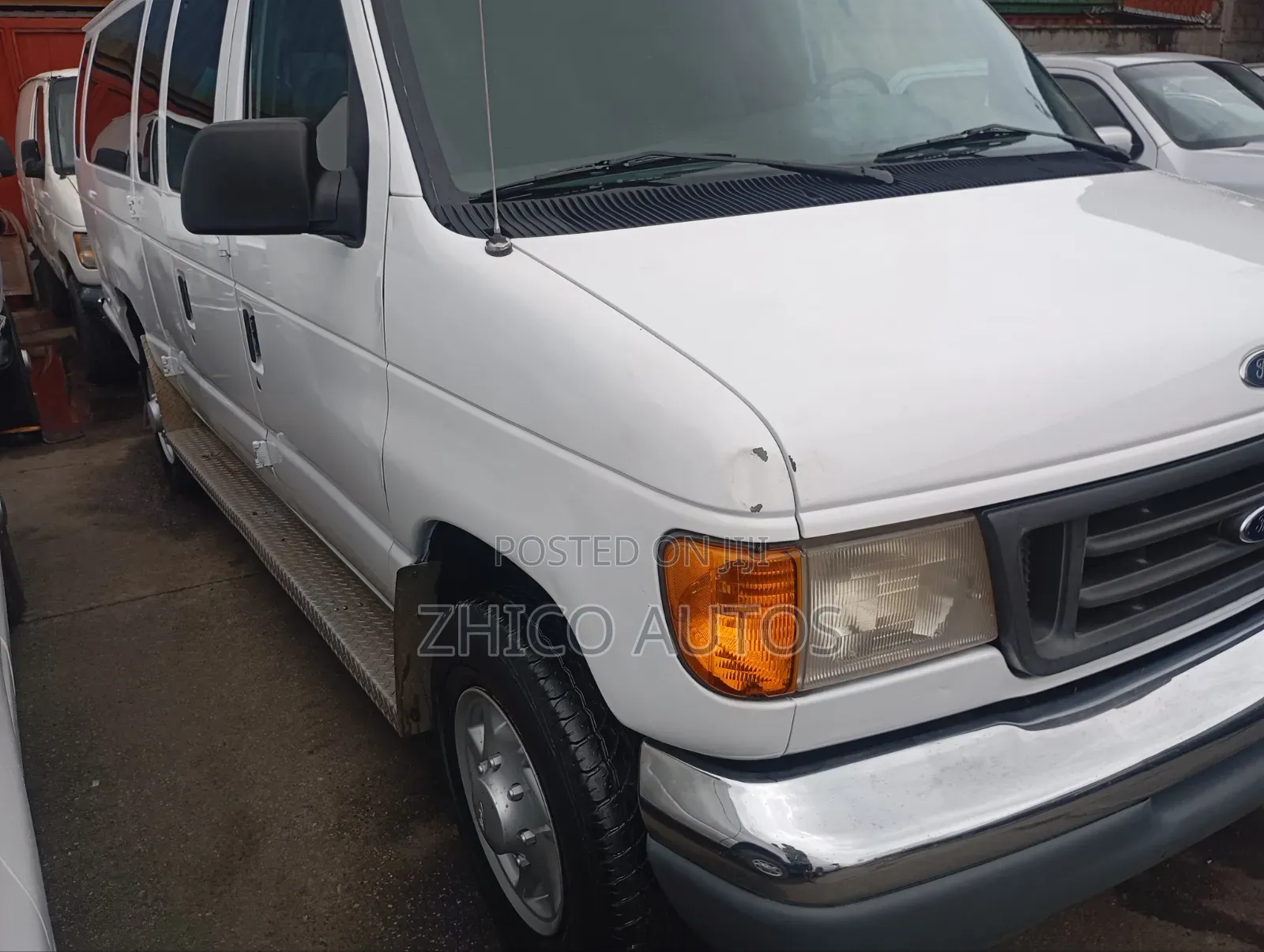 Ford E350 1998 White