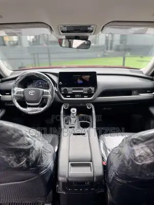 Toyota Highlander XLE AWD 2024 Burgundy