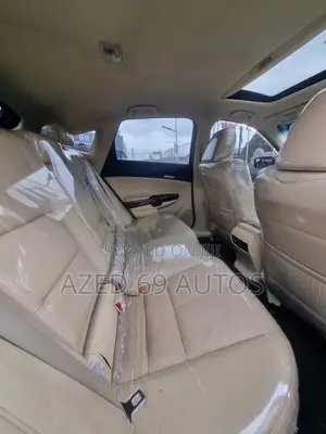 Honda Accord Crosstour 2011 White