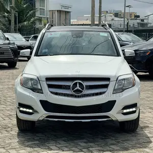 Mercedes-Benz GLK-Class Base GLK 350 4dr AWD 4MATIC (3.5L 6cyl 7A) 2015